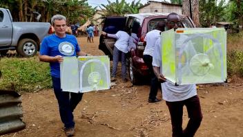 Releasing mosquitoes for the July MRR in the Água Grande district of São Tomé